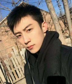 爆料黄景瑜酒量视频,海量还是不胜酒力? 第3张 爆料黄景瑜酒量视频,海量还是不胜酒力? 第3张